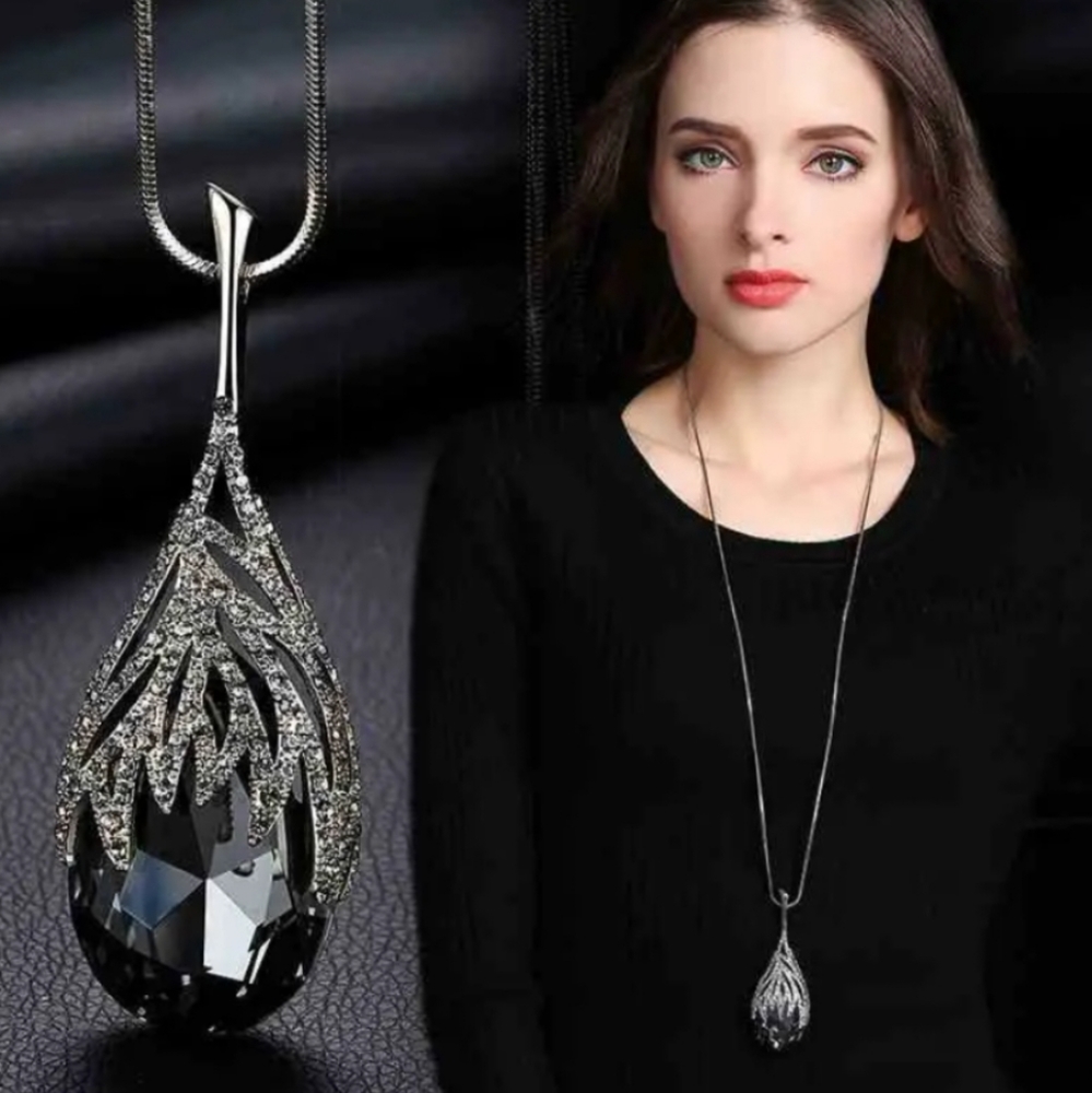 Water Drop Gem Necklace - Picture 2 of 3